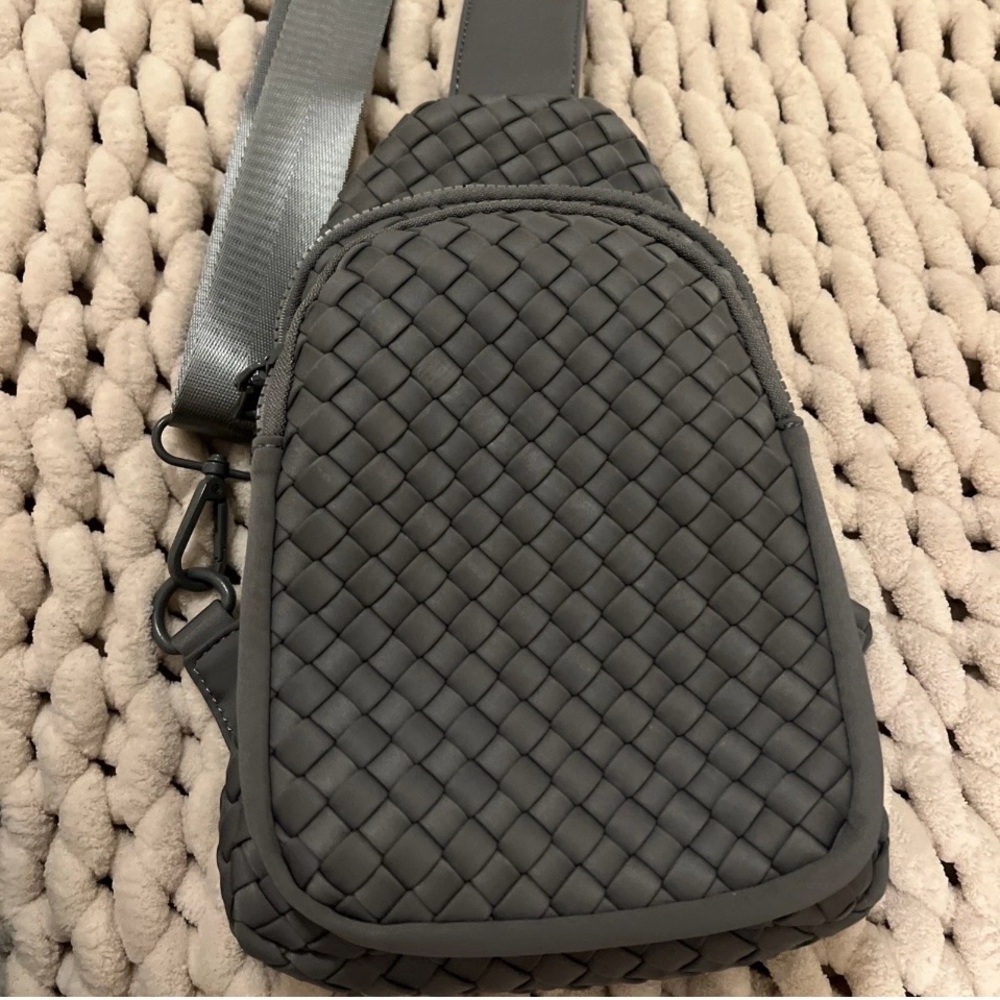 Sol And Selene Woven Neoprene Crossbody Bag - NWOT Great Buy!